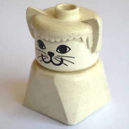 Duplo 2 x 2 x 2 Figure Brick Early, Cat, White Head, White Hair with Ears, Cat Face Print / White