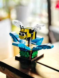 Flying Bee