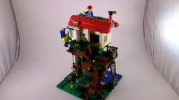 31031 D-model treehouse