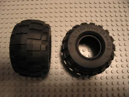 Tyre 68.8 x 40 Balloon Large / Black