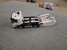 42167 Skip loader truck