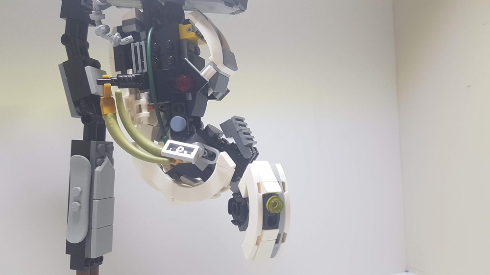Lego GLaDOS | Tallneck 76989 Alternate Build