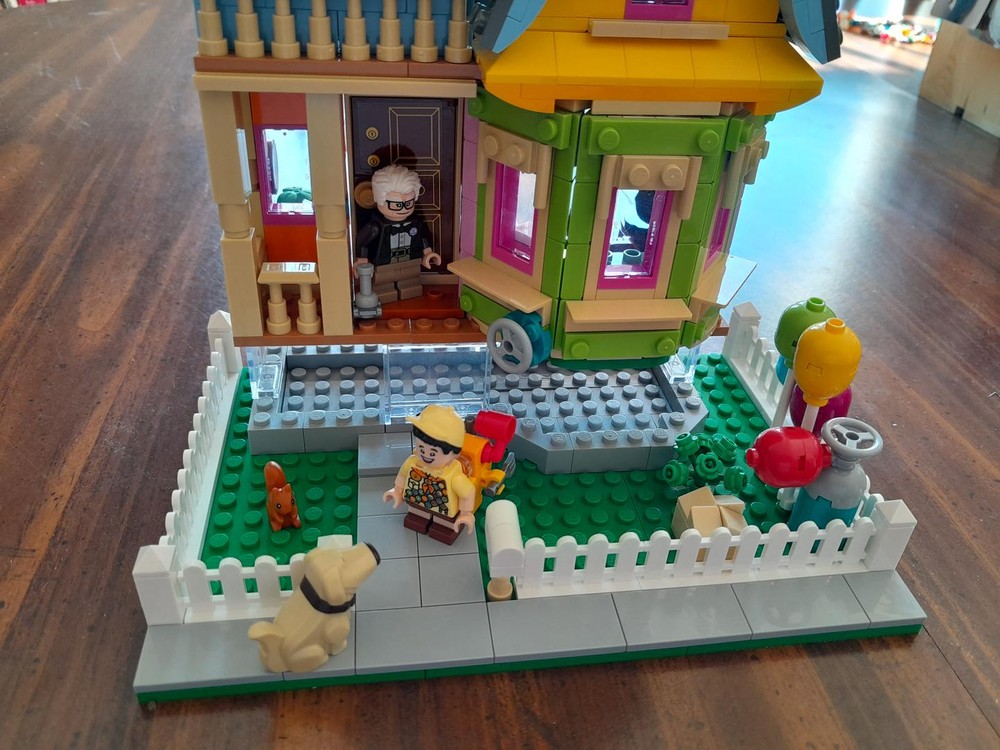 Lego Carl's House Goes UP!
