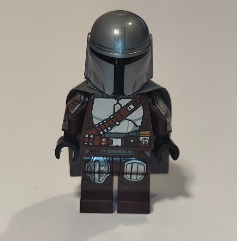 Lego The Mandalorian / Din Djarin, Dark Brown Outfit with Cape, Printed Head