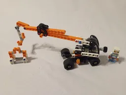 Telescopic rough terrain crane