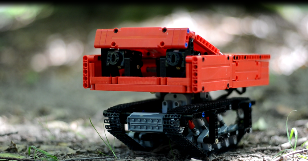 LEGO Technic Red Surprise Box ( Small suspended Tank)