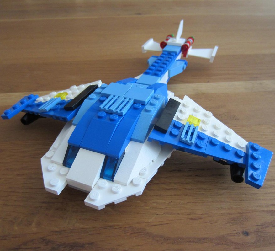 Lego 4098 Manta cruiser