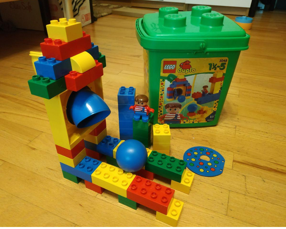 Lego Medium Idea Bucket