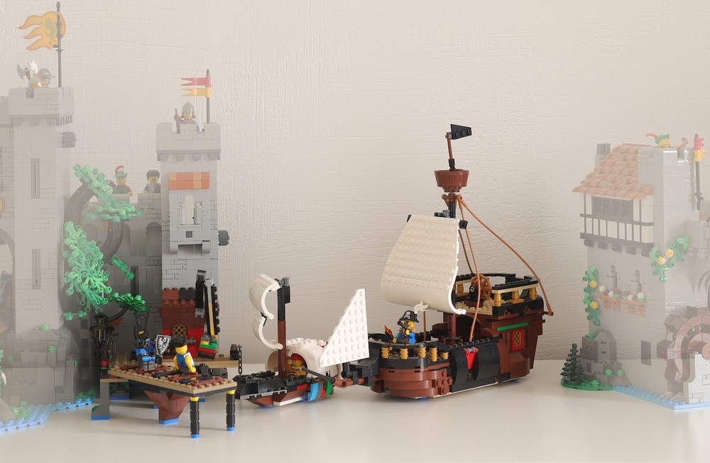 Lego 31109 - Lion Knights' Castle Extension Port, Ship and Training boat