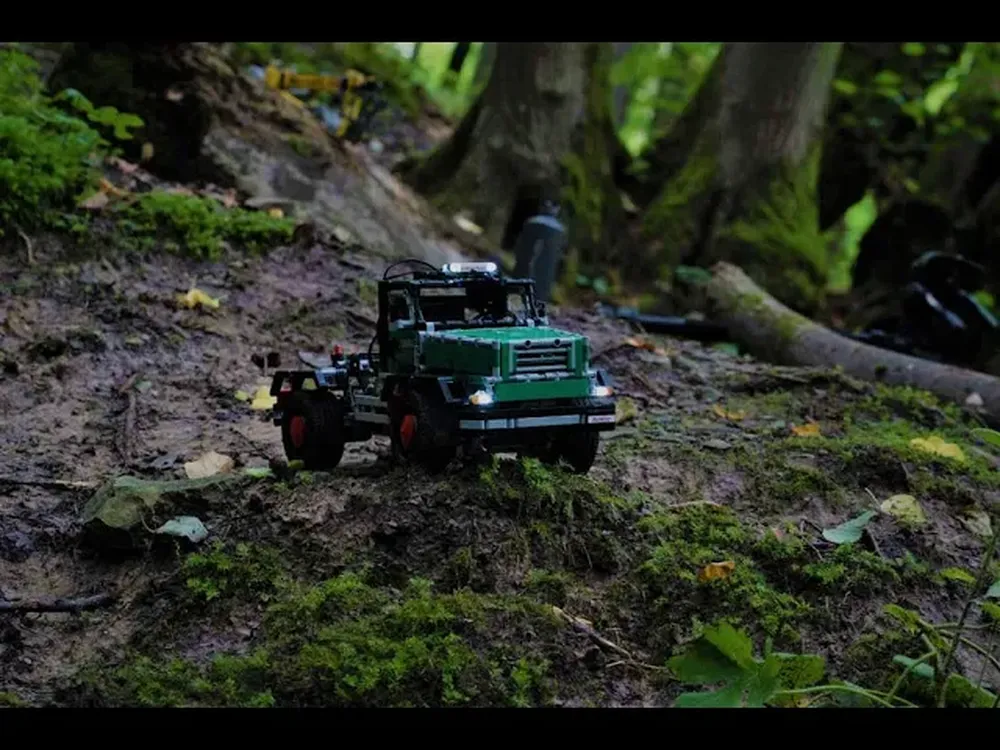 Lego Off-road 4X4 tractor truck