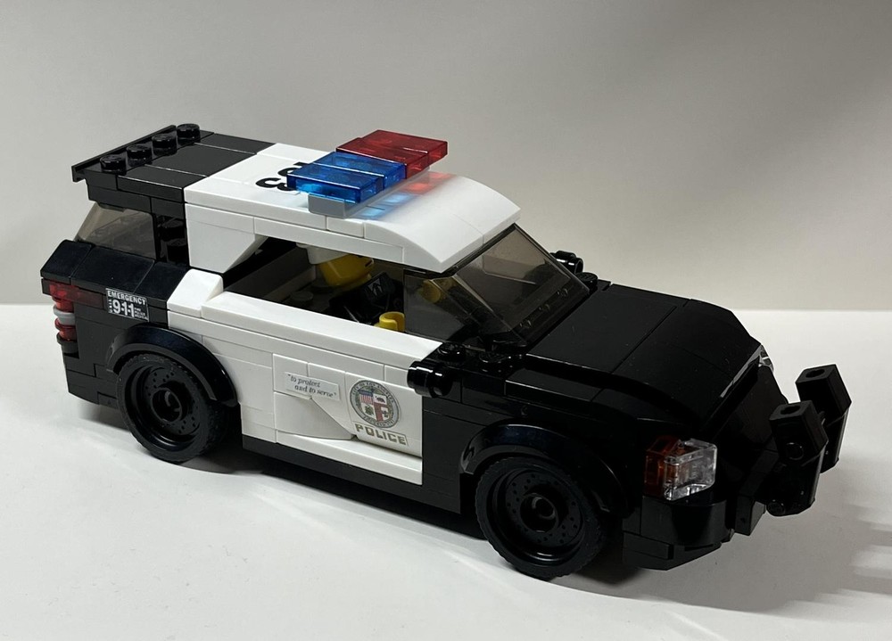 Lego Ford Explorer LAPD police car 6 stud