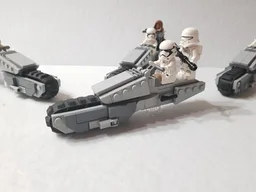 First Order Treadspeeder