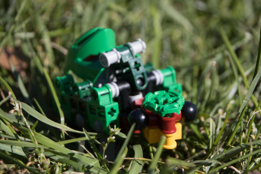 Lego Minecraft Sniffer, but Bionicle!