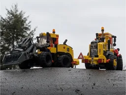 Front end loader