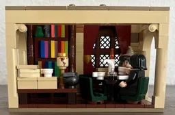 Hogwarts Teacher's Lounge - LEGO Harry Potter