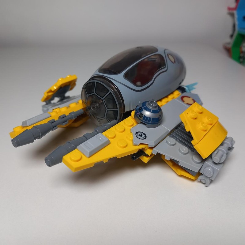 Lego 1:45 Scale Anakin ETA-2 Starfighter with Hidden Compartment for Artoo