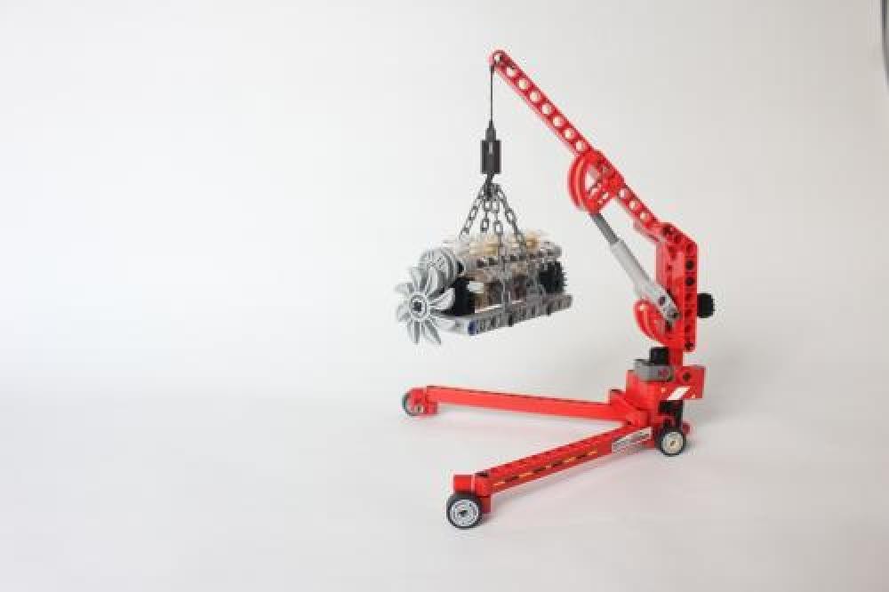 Lego Engine Lift