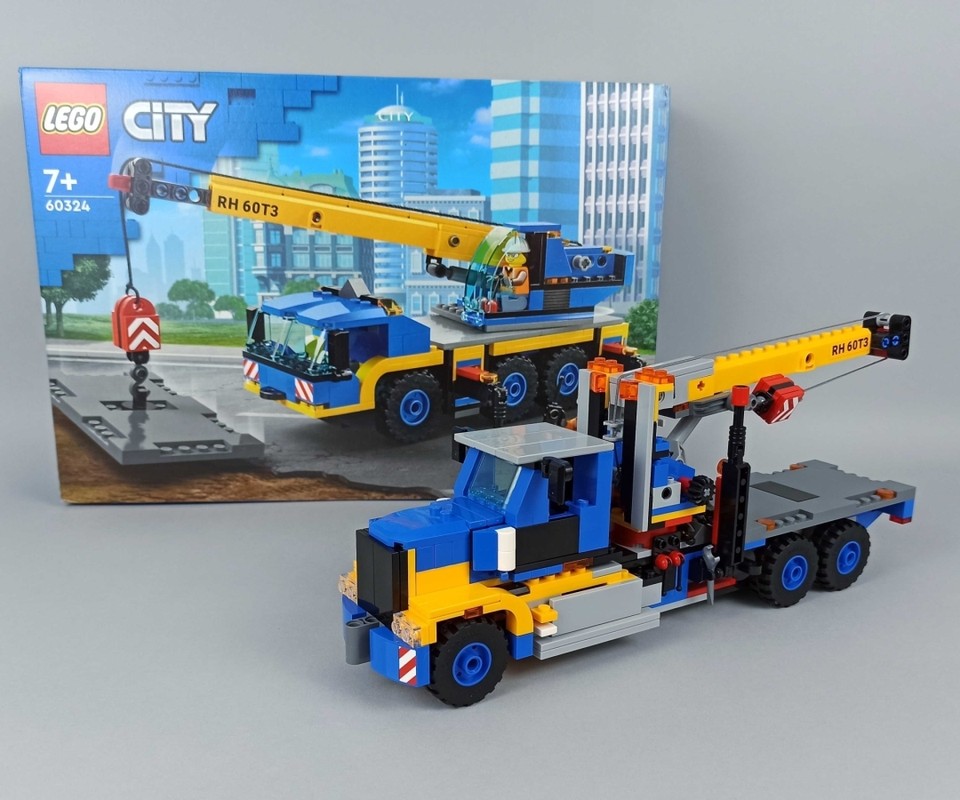 Lego 60324 Oilfield Crane Truck