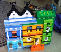 10697 House Facade