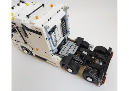 Control+ Remote Controlled Semi Truck White (Powered Up)