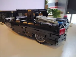 V8 3 Wheeler