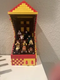HP House Minifigure Stand