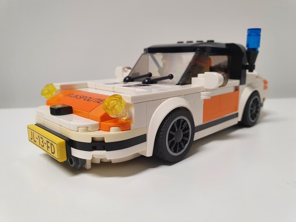 Lego Porsche 911 Dutch Highway Police (8 studs wide)