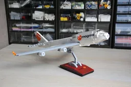 Boeing 747-400 desk model