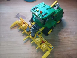 42168 John Deere Harvester motorized