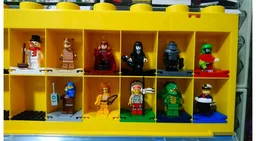 CMF display stand for Lego display case