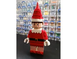 The Naughty Elf Maxifigure
