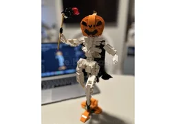 31129 Skeleton with Pumpkin Head