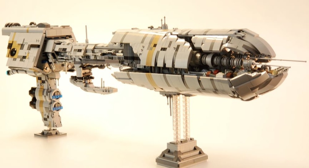 Lego Vakbeor-Class Cargo Frigate : The Vigil