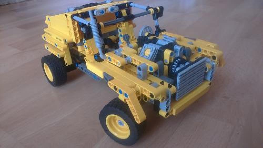 Lego off road truck