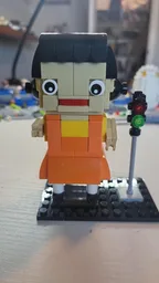 Doll (squid game) - Rotatable head