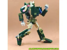 Transformers two-headed dragon using LEGO Creator set 31121: Crocodile