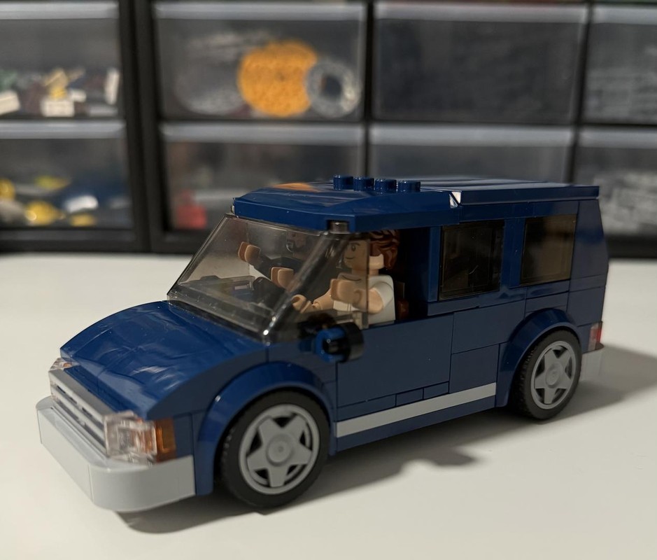 Lego The Bear: Carmy's Van