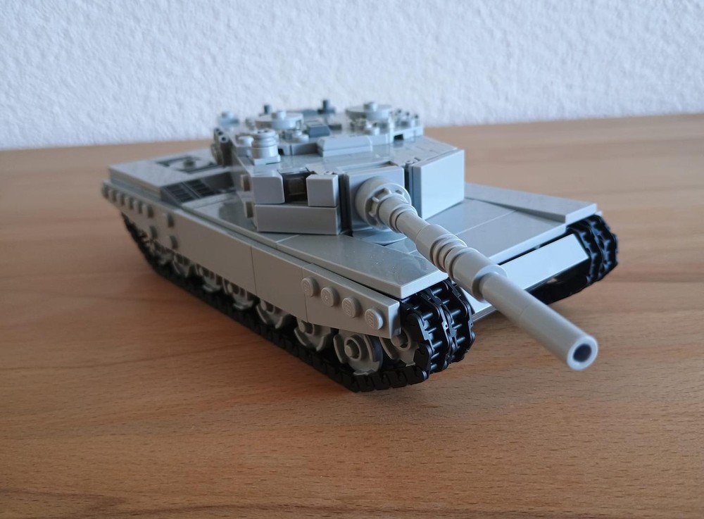 Lego Leopard 2a4 main battle tank, minifigure scale