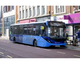 City Bus (28 studs long)