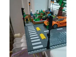 A less simple Traffic Light from set 60304-1