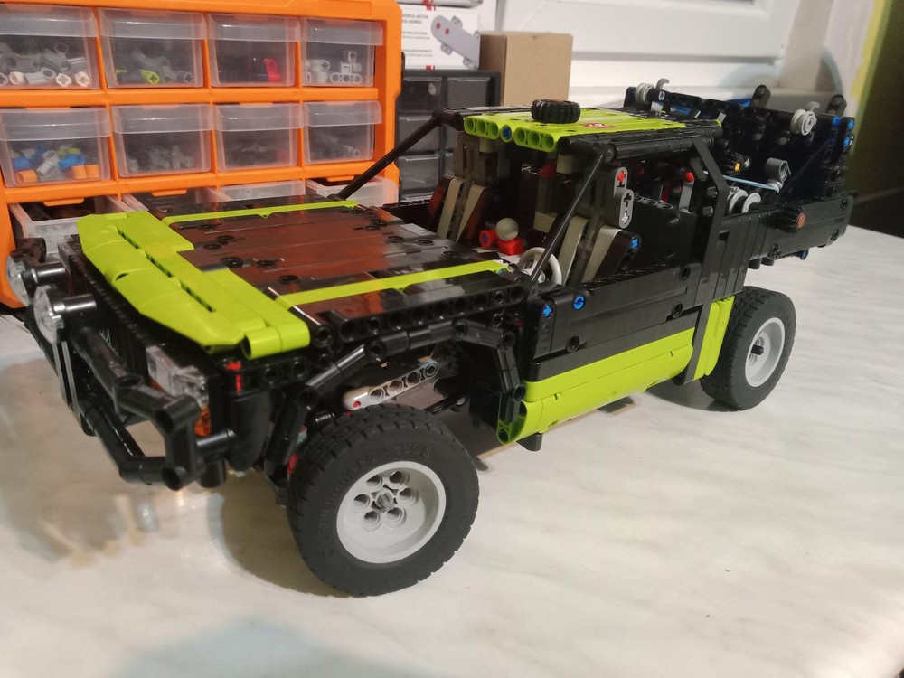 Lego Recovery truck with gullwing doors