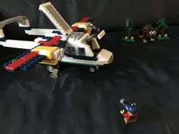 31052: Holiday Plane