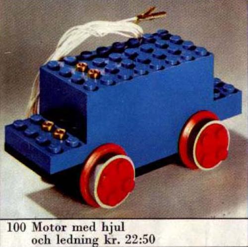 Lego 4.5V Motor with Wheels (Small Version)