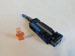 "Gravity Knife" fidget toy