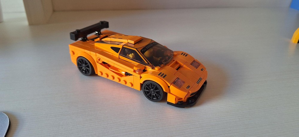 Lego 3 minifigs in 76918 McLaren F1 LM
