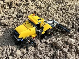 42121 Tractor