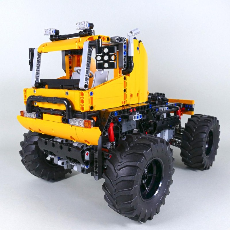 Lego 4x4 RC Off Road Truck - LEGO Technic 42099 B Model