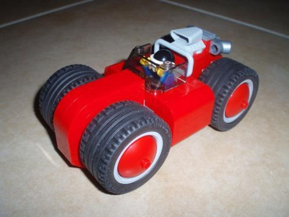 Lego Retro futuristic racing car