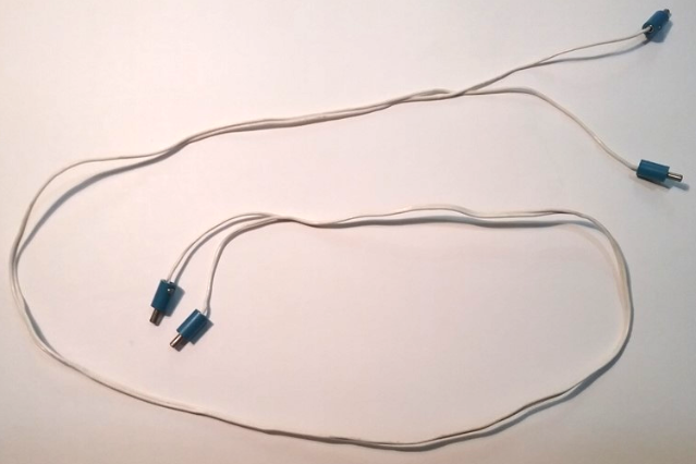 Lego Electric, Wire 4.5V with four Blue 1-prong Connectors Hollow Pin, 96 Studs Long