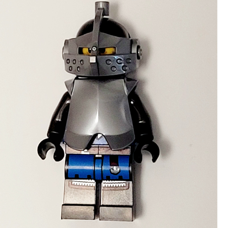Lego Mountain Fortress Black Falcon Soldier - Helmet with Pointed Visor, Armor